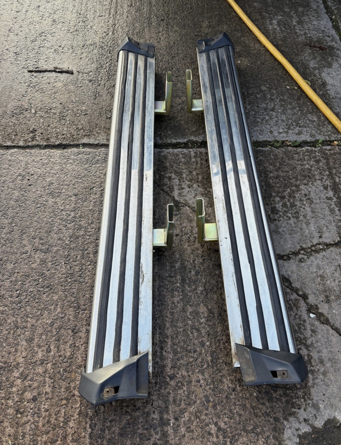 Mercedes g wagon W463 side steps SWB