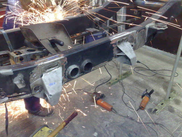 Control Arm Bracket (Military Style) Kit - Rear Axle - Image 3